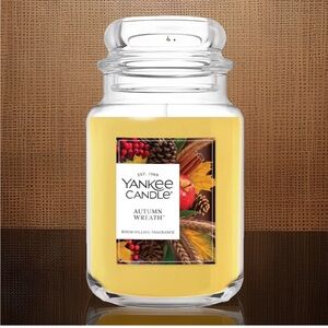 Yankee Candle Large Jar Candle- Autumn Wreath (22 oz)